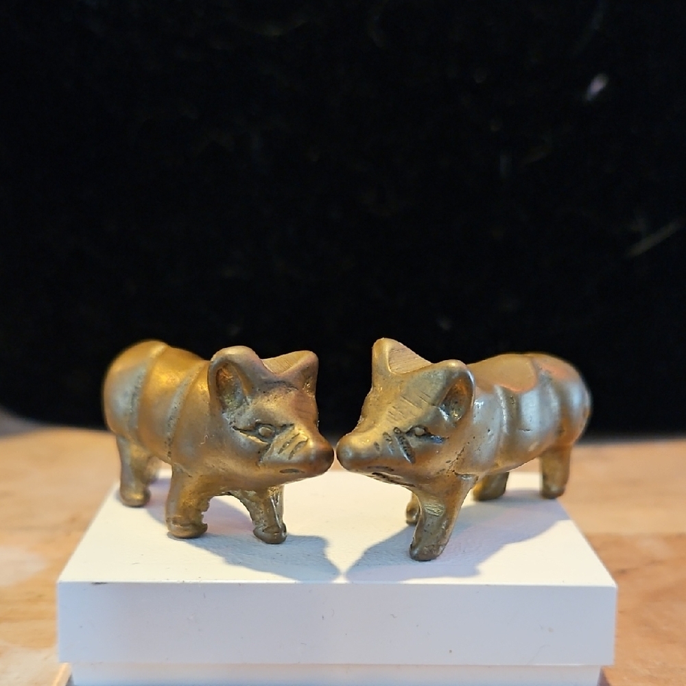Vintage brass Pig Figurines 60's